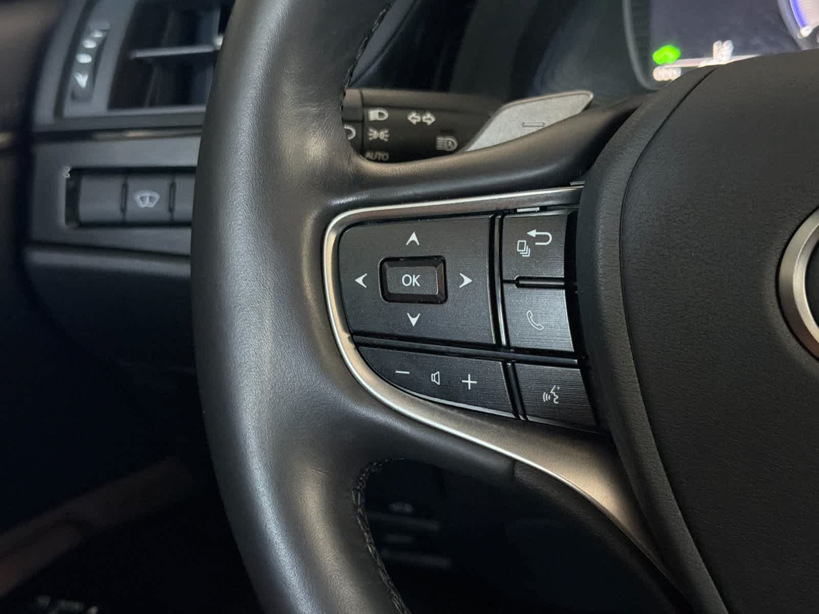 Certified 2025 Lexus ES 300h w/ Premium Package FWD image 25