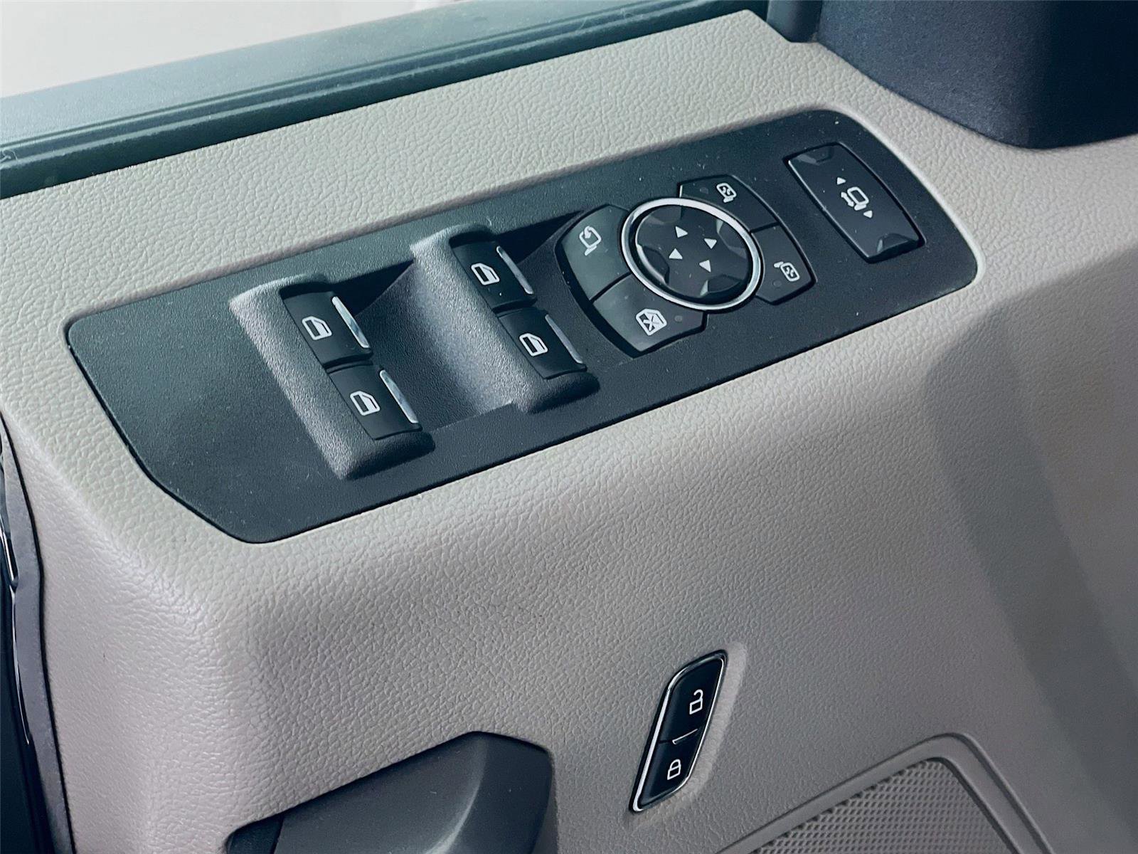 Used 2020 Ford F250 XLT w/ XLT Premium Package image 22