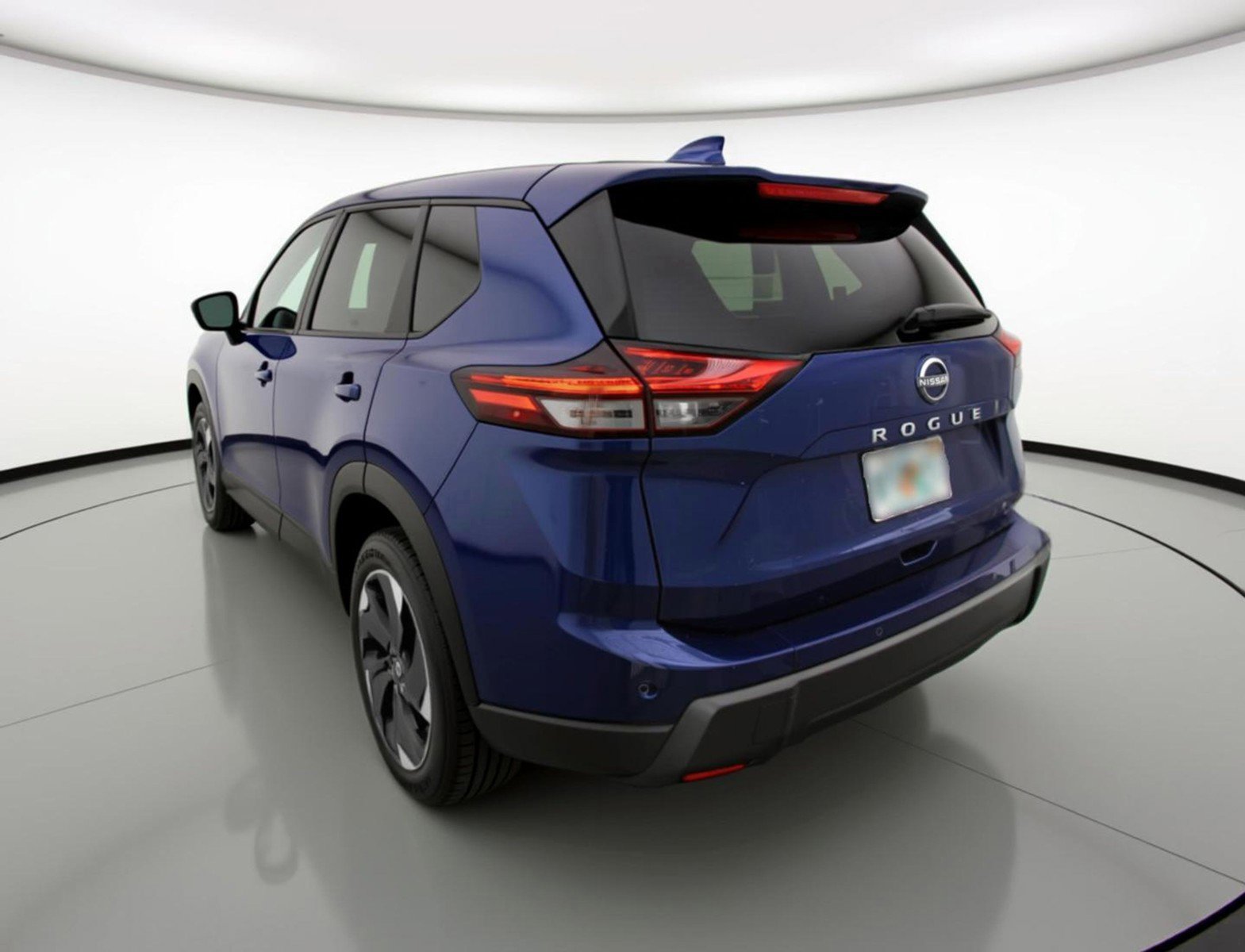 Used 2025 Nissan Rogue SV image 6