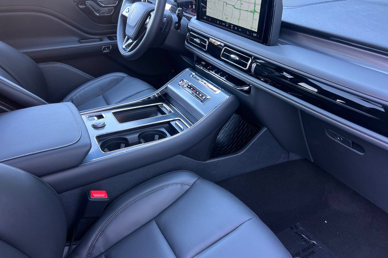 New 2026 Lincoln Aviator AWD w/ Jet Appearance Package image 14