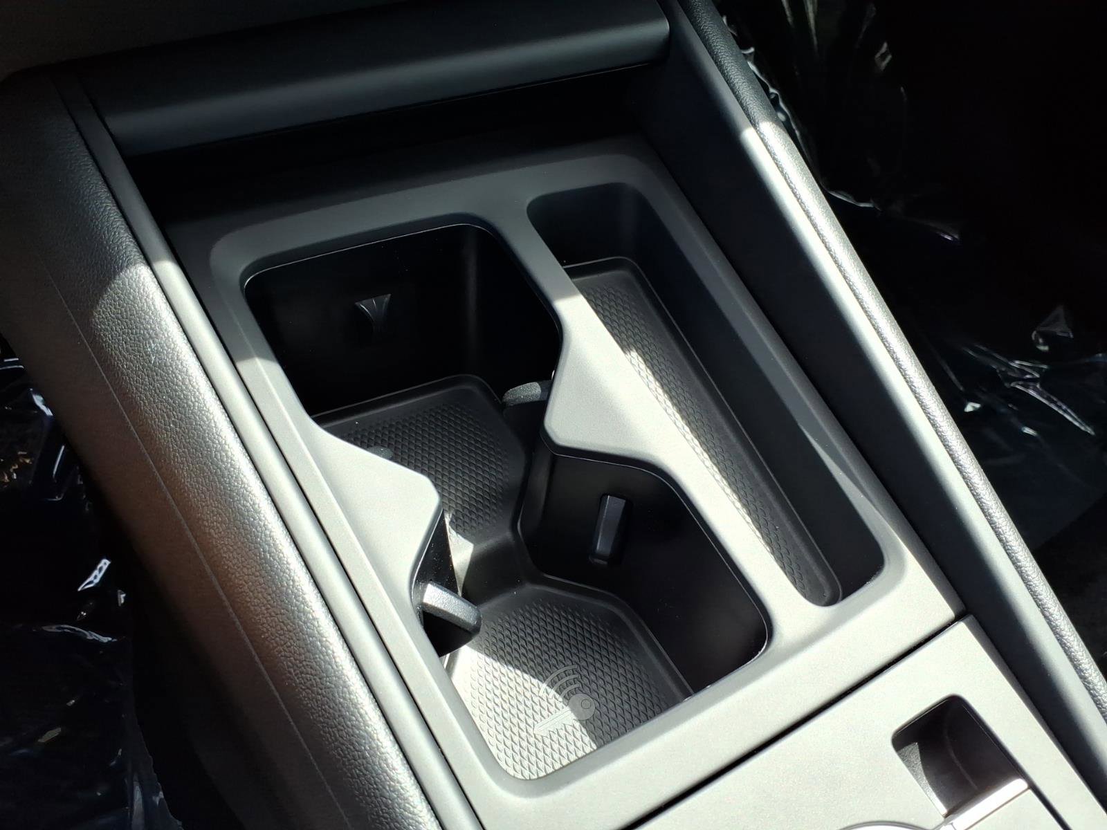 New 2026 Volkswagen Tiguan SE R-Line image 19