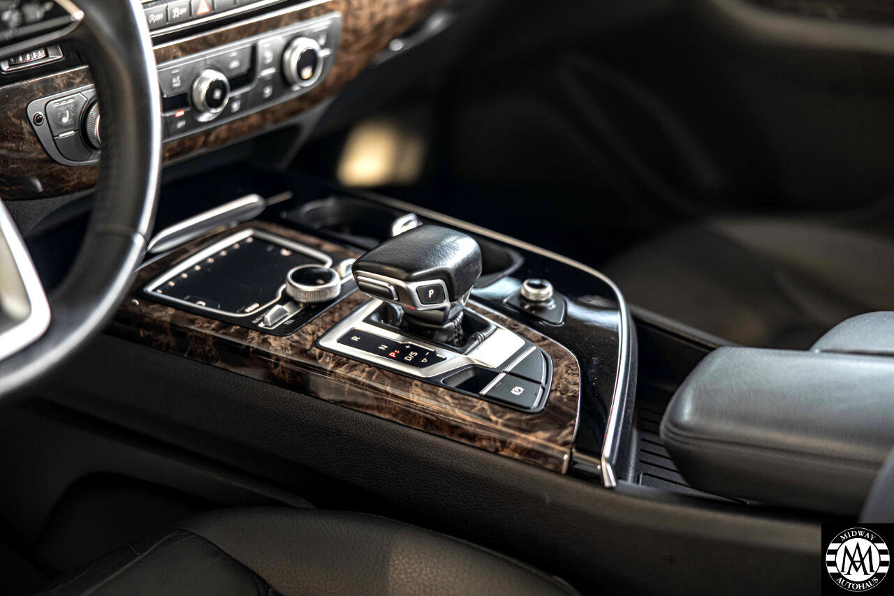 Used 2017 Audi Q7 3.0T Premium Plus image 24