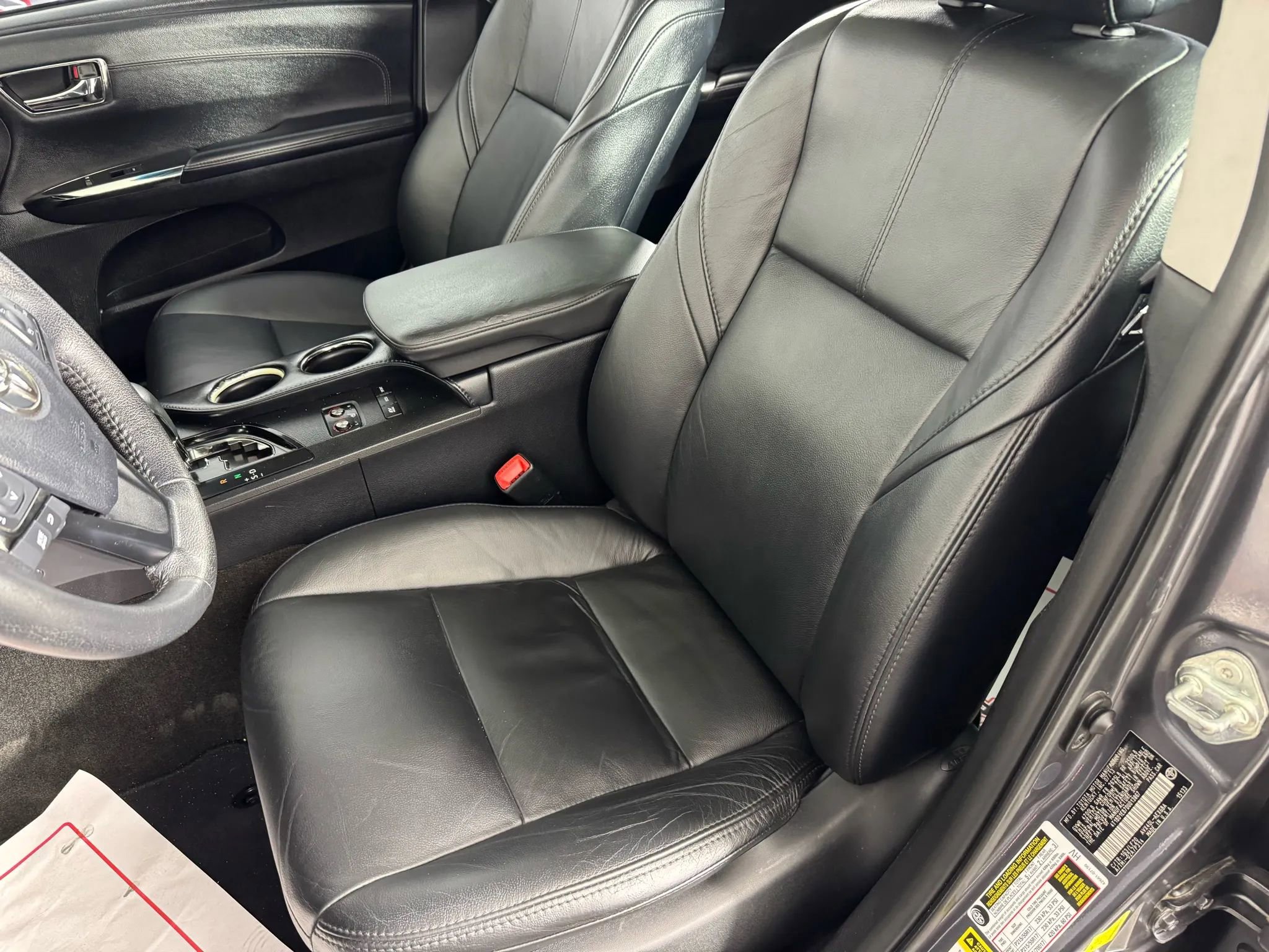 Used 2013 Toyota Avalon Limited image 33