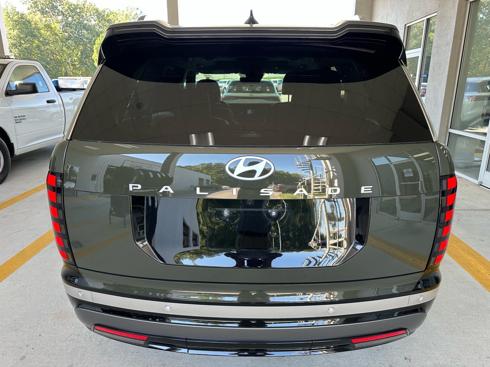 Used 2026 Hyundai Palisade Limited FWD image 11
