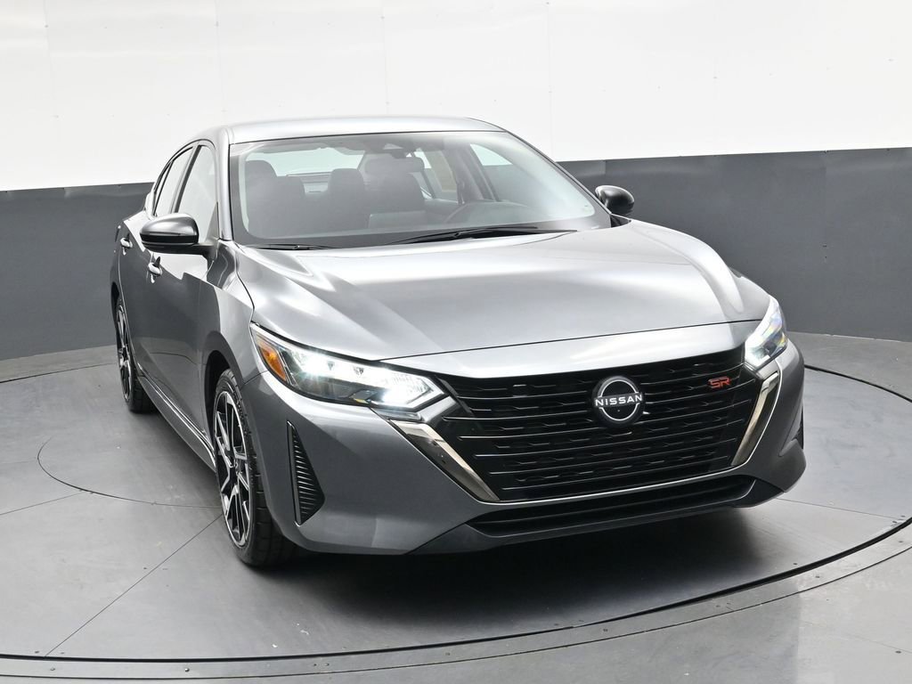Used 2025 Nissan Sentra SR FWD image 10