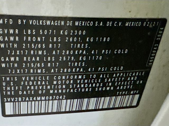 Used 2021 Volkswagen Tiguan SE w/ Panoramic Sunroof Package image 14