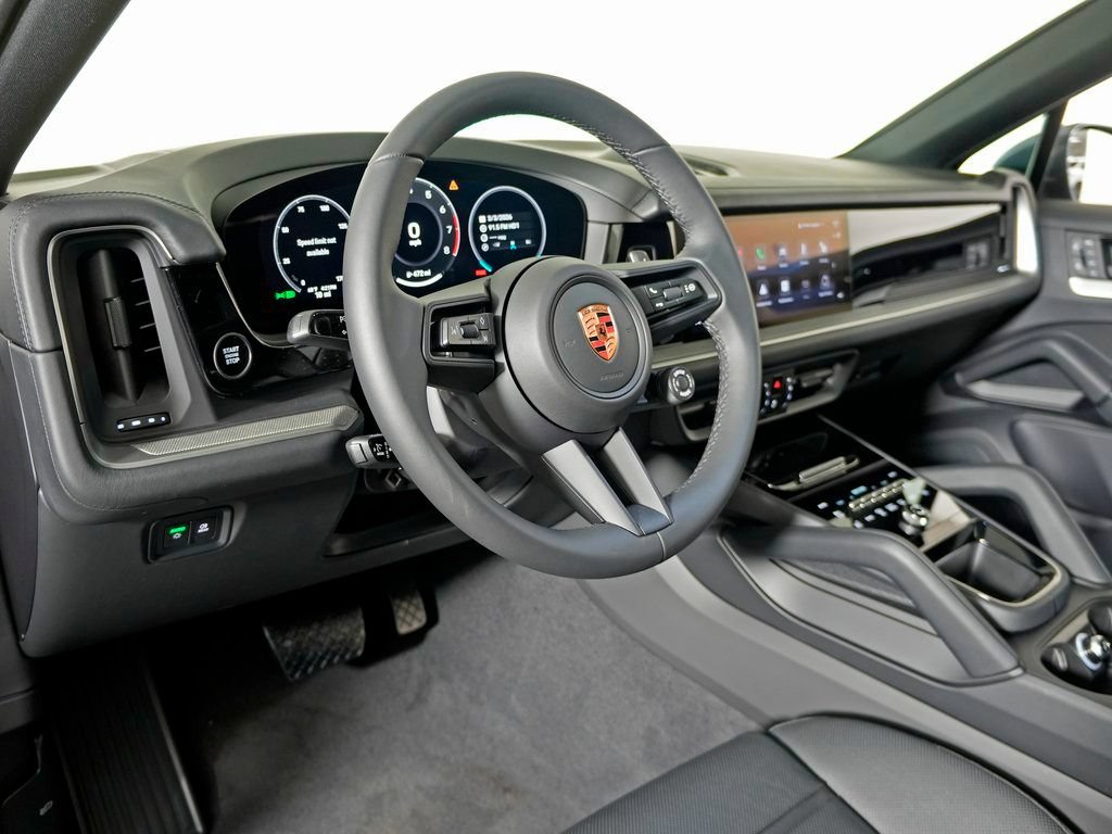 Certified 2026 Porsche Cayenne Coupe AWD/4WD image 4