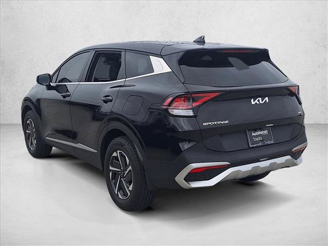 Used 2023 Kia Sportage LX AWD/4WD image 7