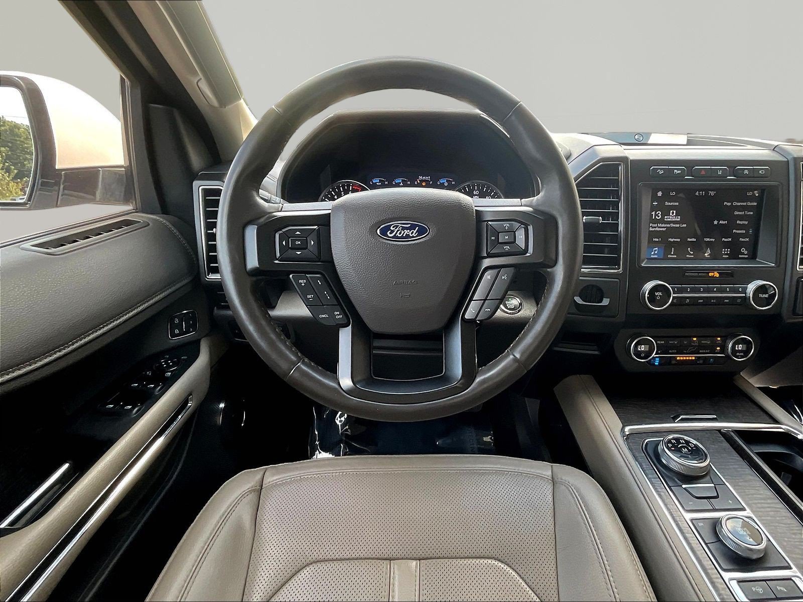 Used 2019 Ford Expedition Limited w/ Equipment Group 302A AWD/4WD image 8