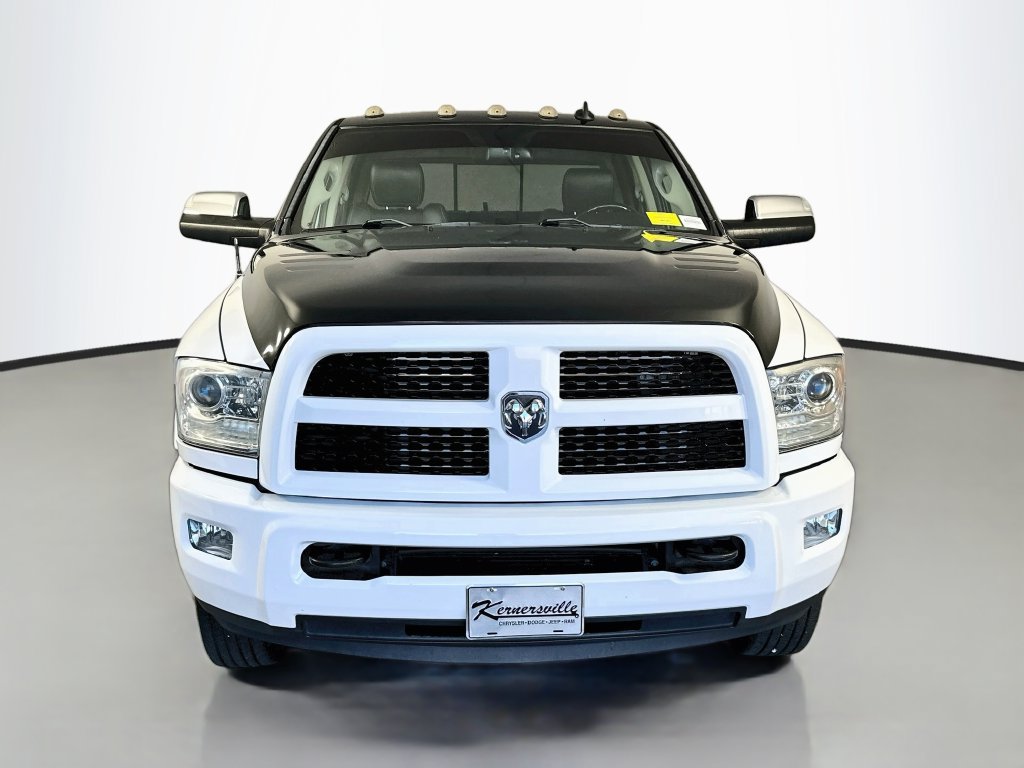 Used 2016 RAM 3500 Laramie w/ Convenience Group AWD/4WD image 2
