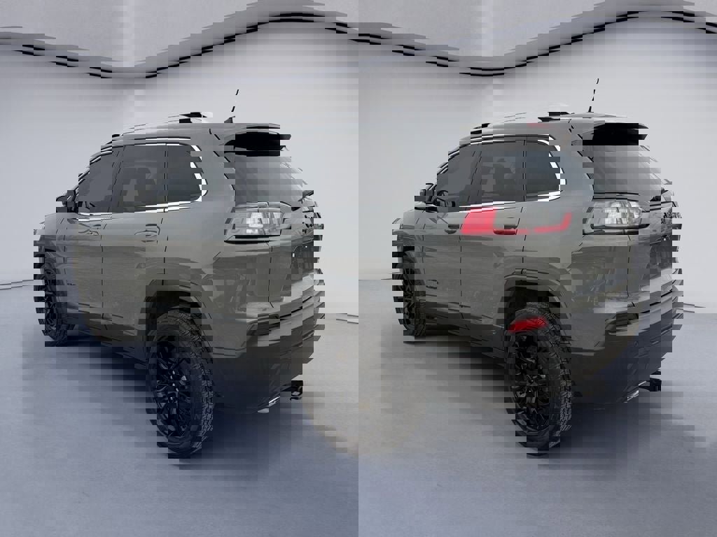 Used 2021 Jeep Cherokee Latitude Lux image 3