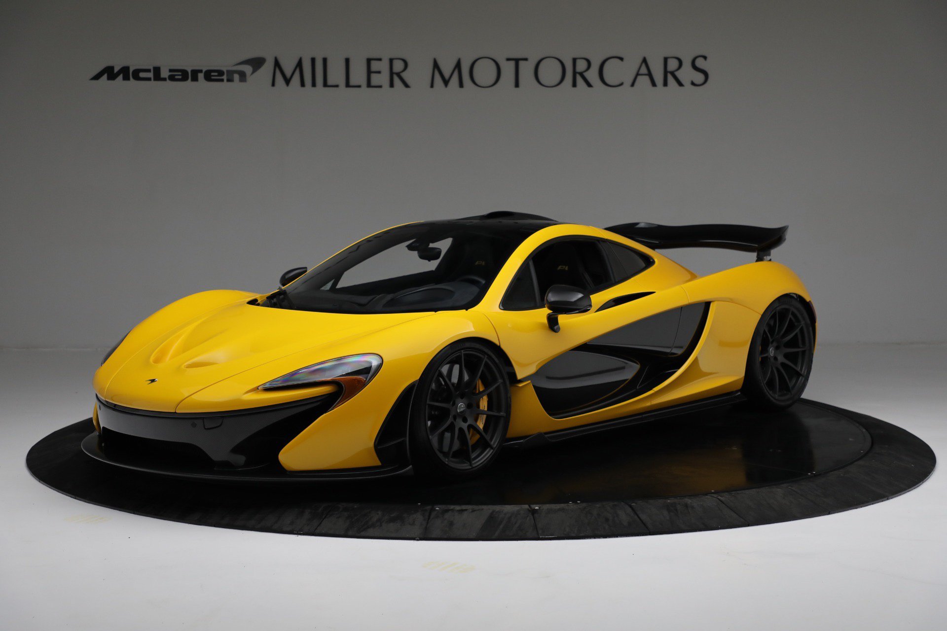 Used 2015 McLaren P1 RWD image 35