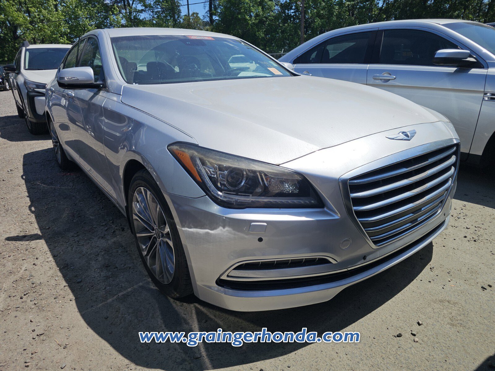 Used 2016 Hyundai Genesis 3.8 image 4
