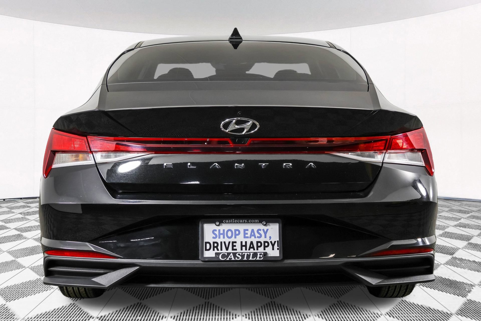 Used 2021 Hyundai Elantra SEL FWD image 16