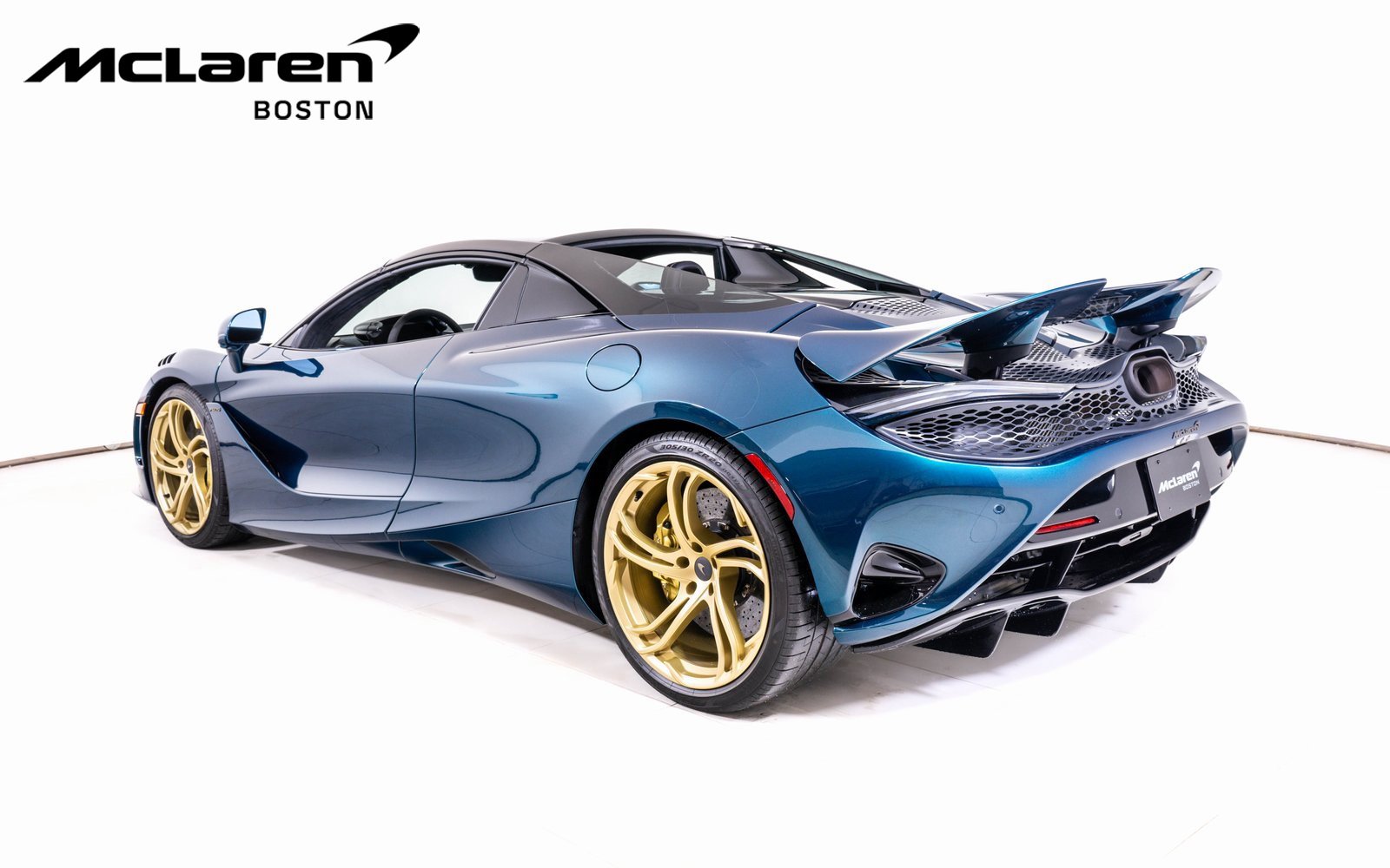 Used 2025 McLaren 750S Spider image 4