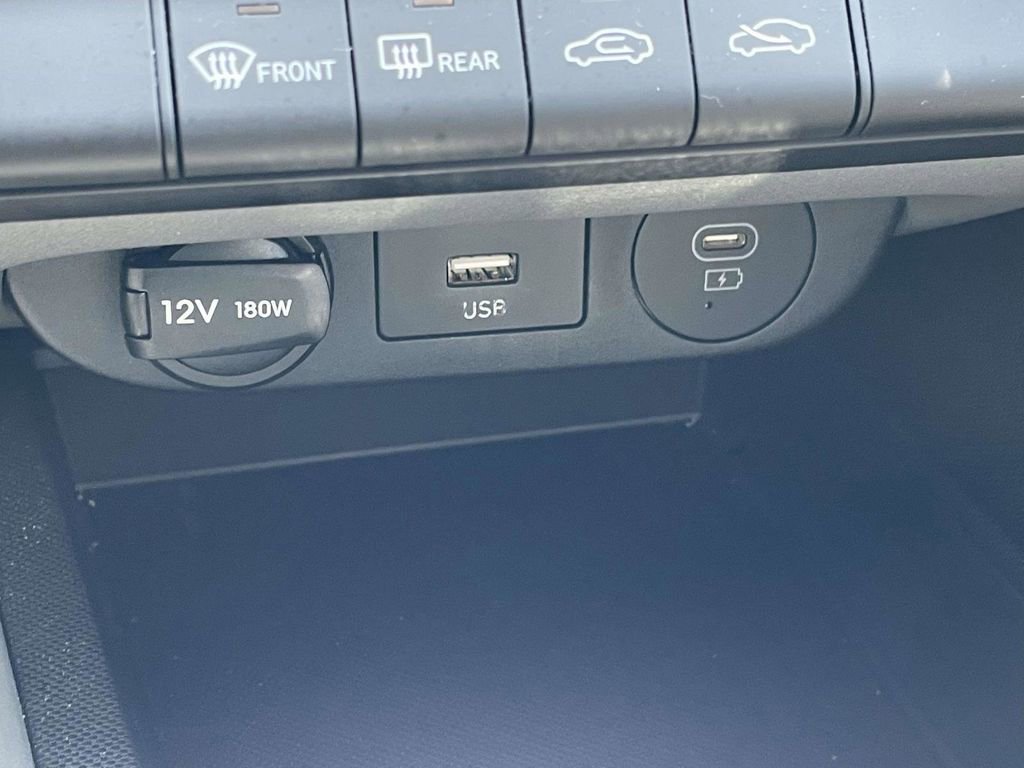 Certified 2024 Hyundai Elantra SEL FWD image 18