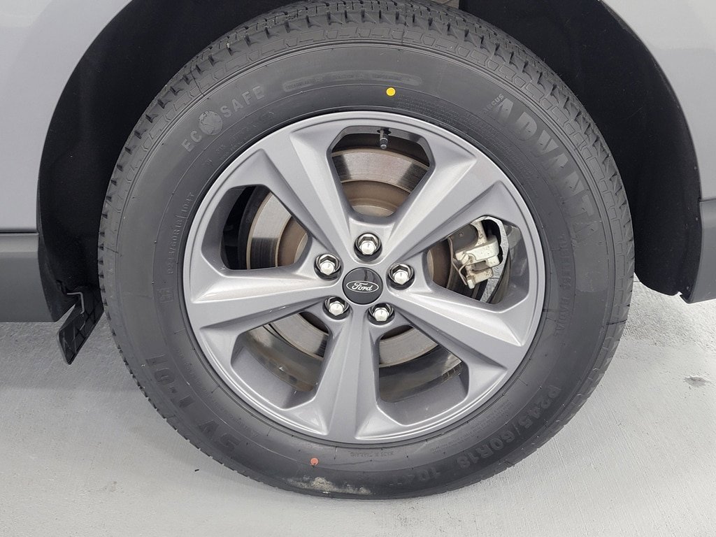 Used 2022 Ford Edge SEL w/ Sport Appearance Package image 11