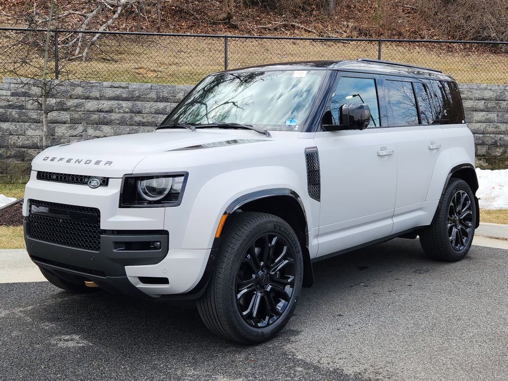 New 2026 Land Rover Defender 110 OCTA image 1