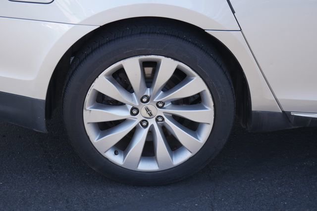 Used 2013 Lincoln MKS FWD image 13