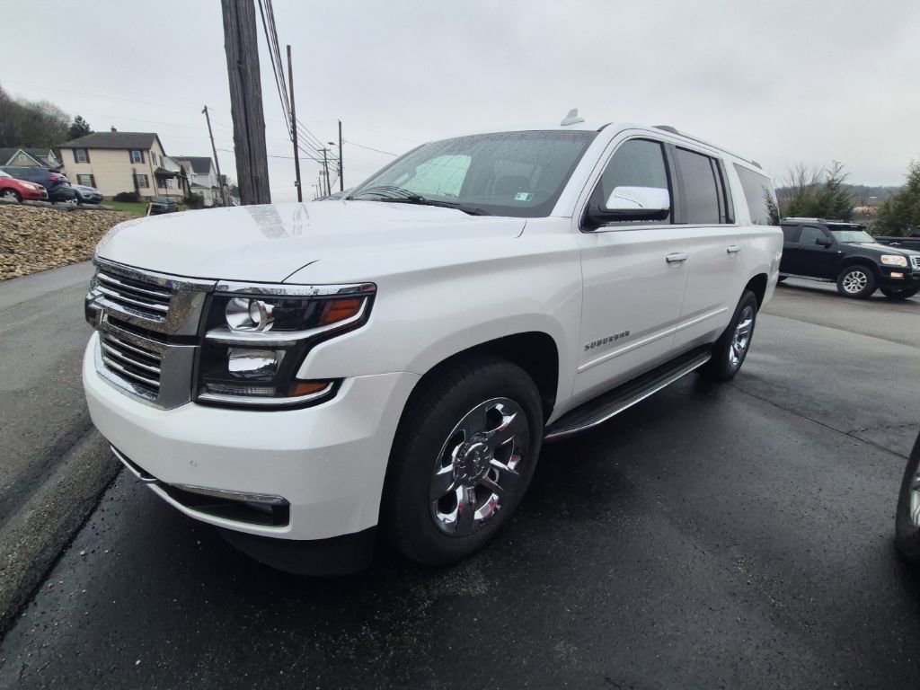 Used 2019 Chevrolet Suburban Premier image 3