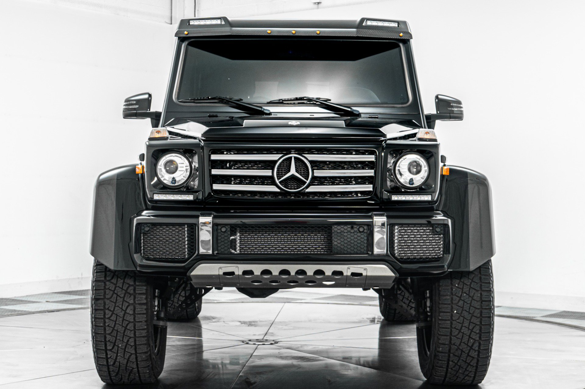 Used 2018 Mercedes-Benz G 550 Squared image 4