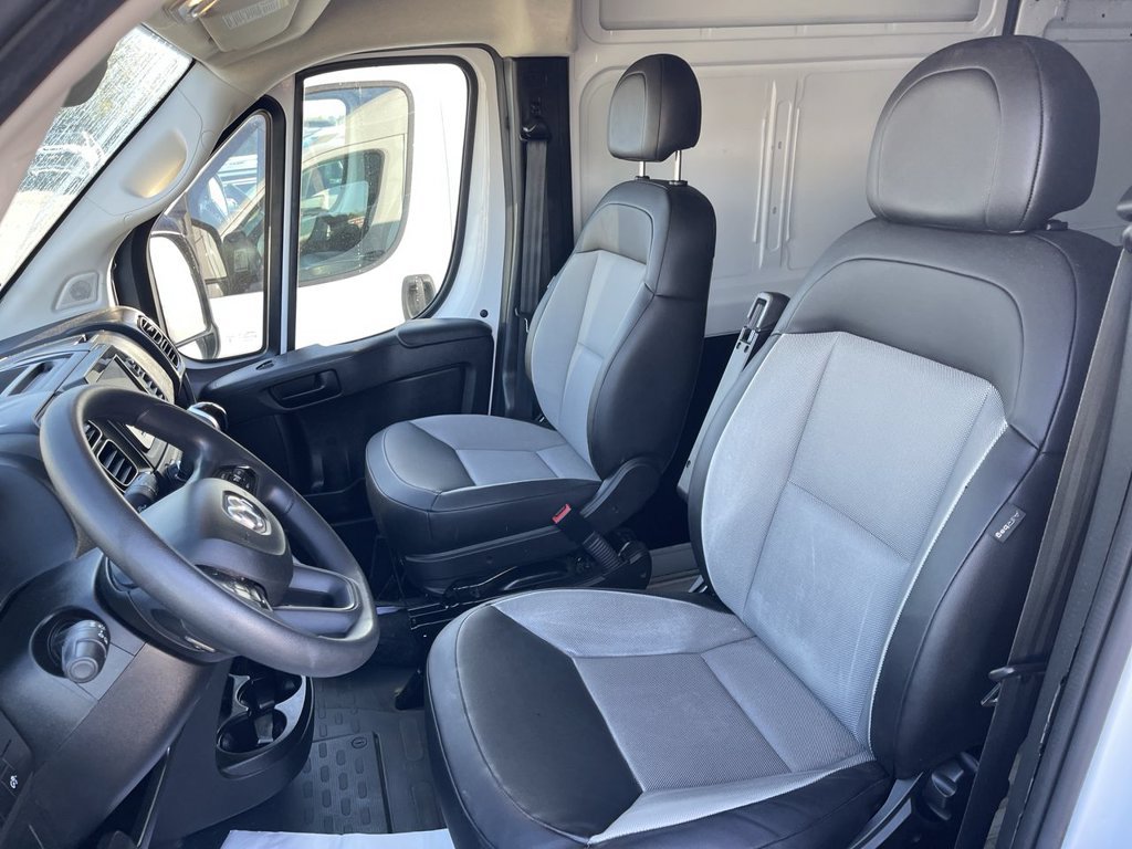 Used 2025 RAM ProMaster 2500 w/ Convenience Group FWD image 8