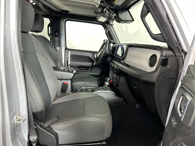 Used 2024 Jeep Wrangler Unlimited image 28