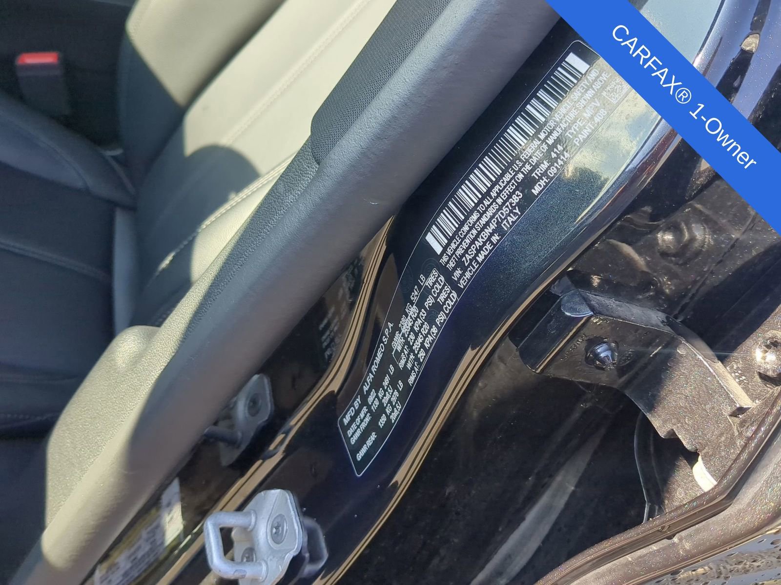 Used 2023 Alfa Romeo Stelvio Ti image 41