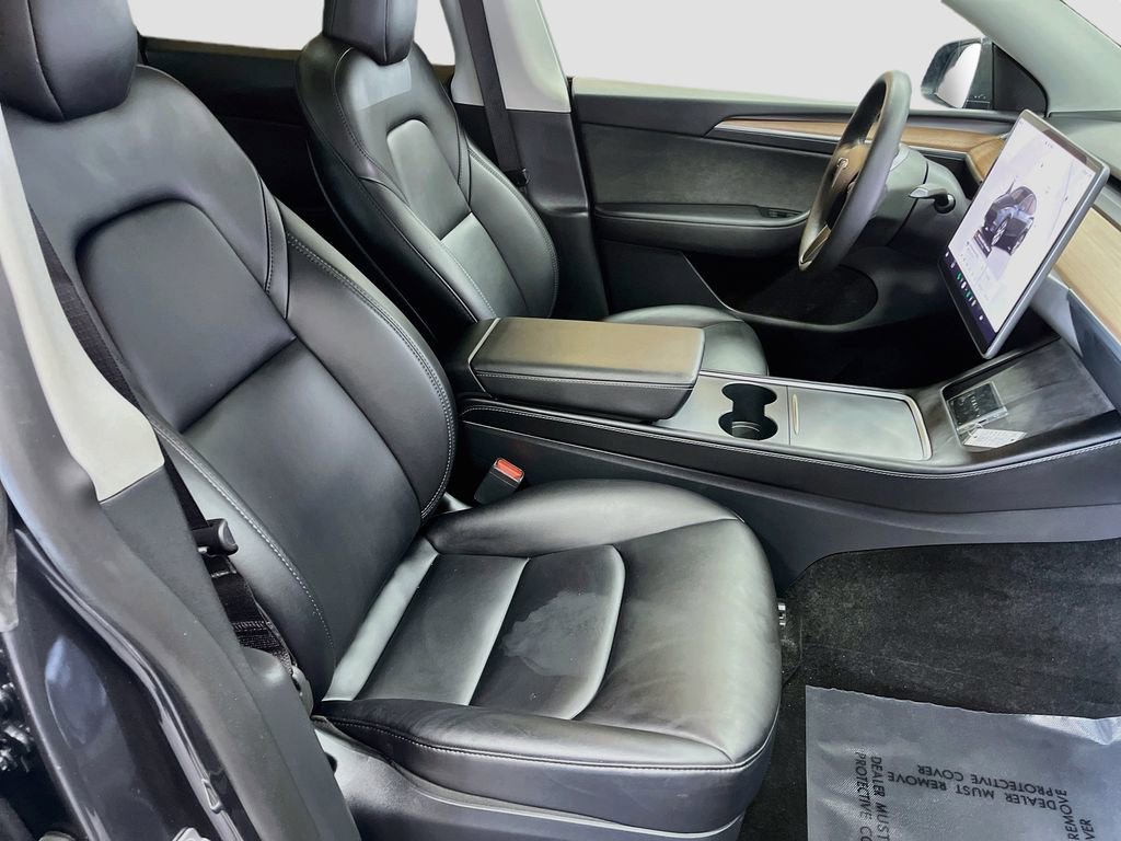 Used 2024 Tesla Model Y Long Range AWD/4WD image 28