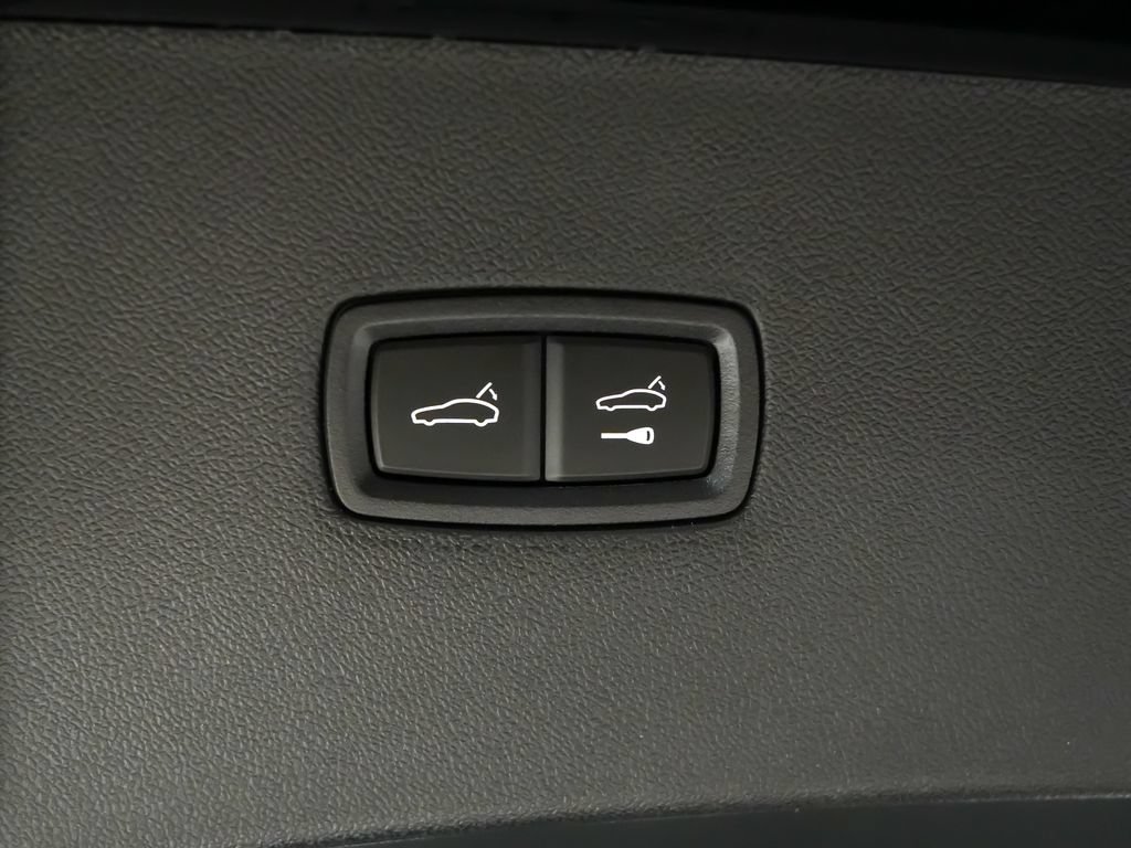 New 2026 Porsche Cayenne GTS AWD/4WD image 14