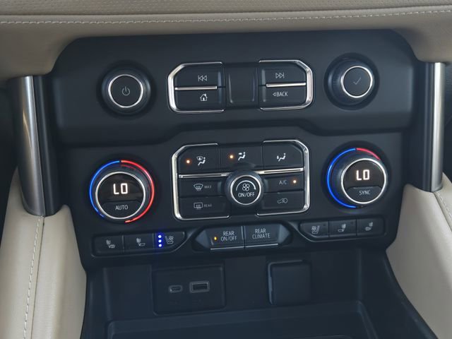Used 2022 Chevrolet Tahoe Premier AWD/4WD image 18