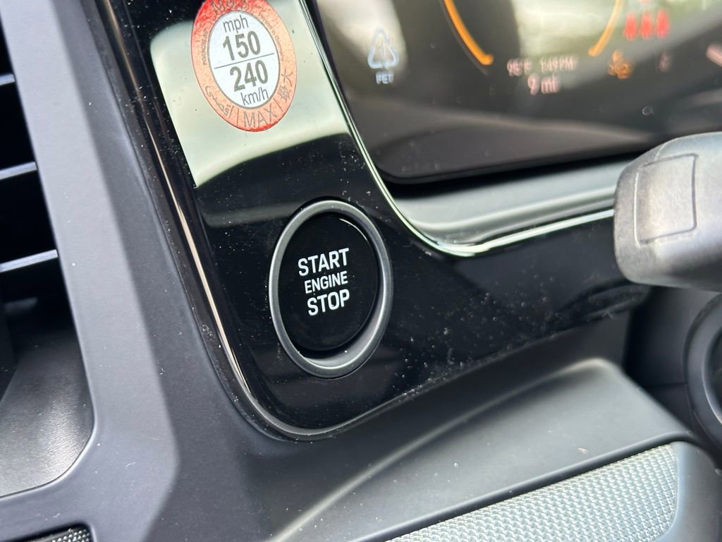 Used 2025 Porsche Cayenne S image 17