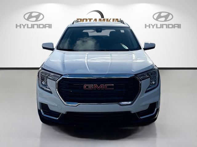 Used 2023 GMC Terrain SLE w/ Driver Convenience Package video 2