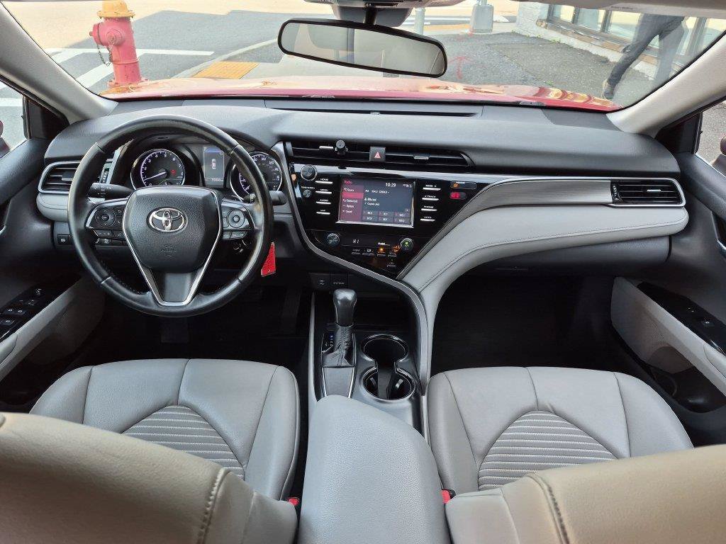 Used 2019 Toyota Camry SE FWD image 13