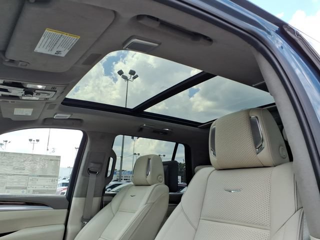 New 2026 Cadillac Escalade Platinum Luxury w/ LPO, Radiant Package AWD/4WD image 9