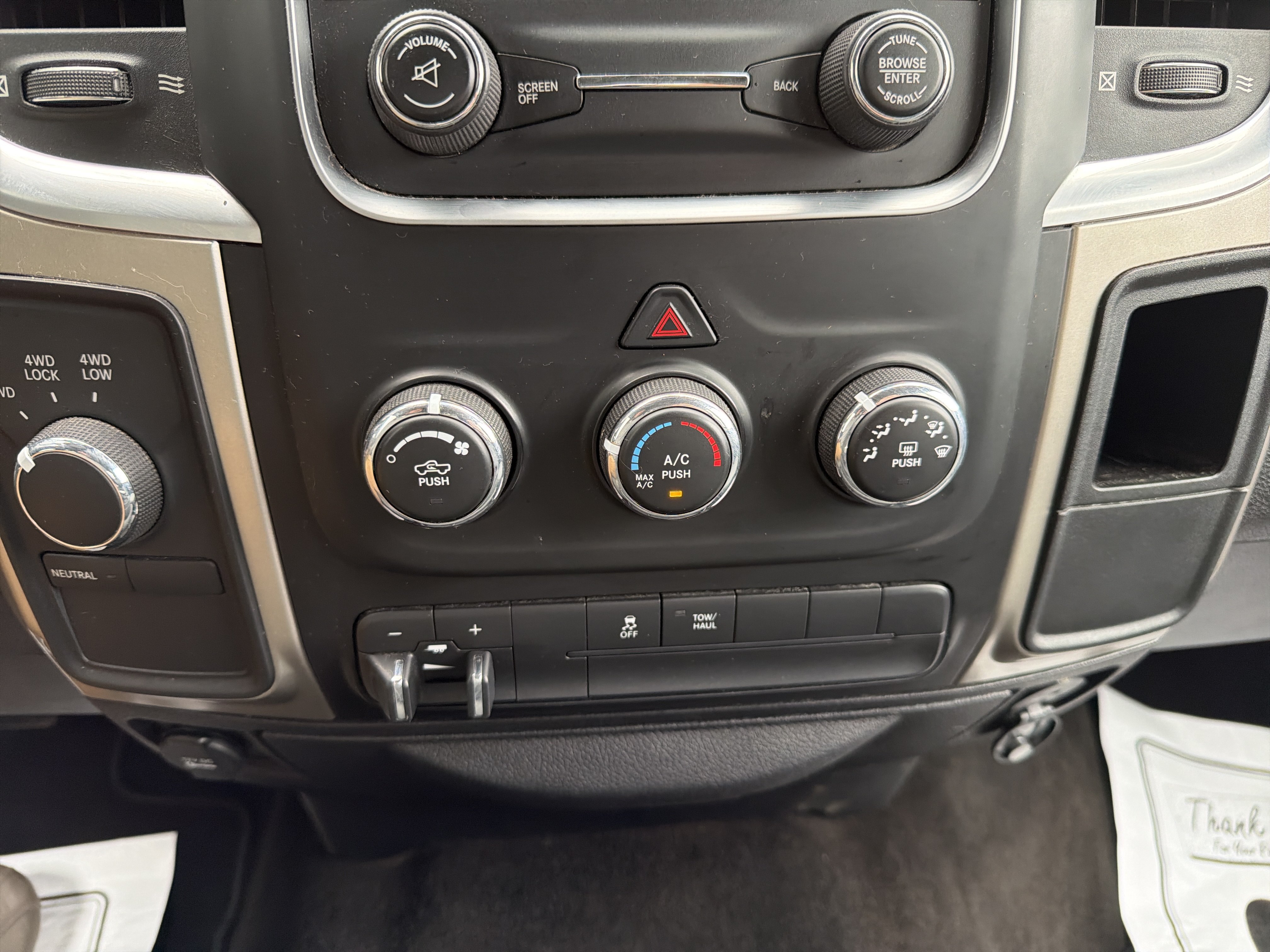 Used 2015 RAM 2500 SLT AWD/4WD image 17