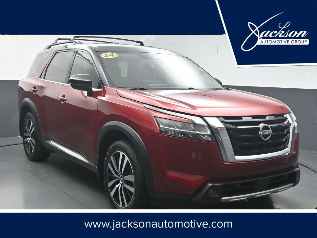 Used 2024 Nissan Pathfinder Platinum FWD image 1