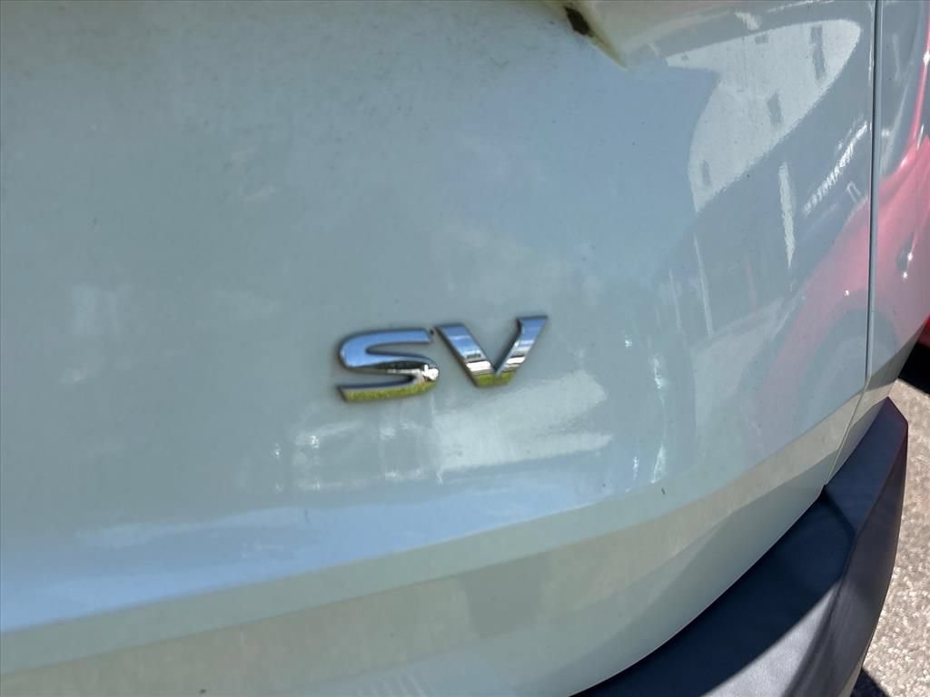 Used 2021 Nissan Rogue SV FWD image 12