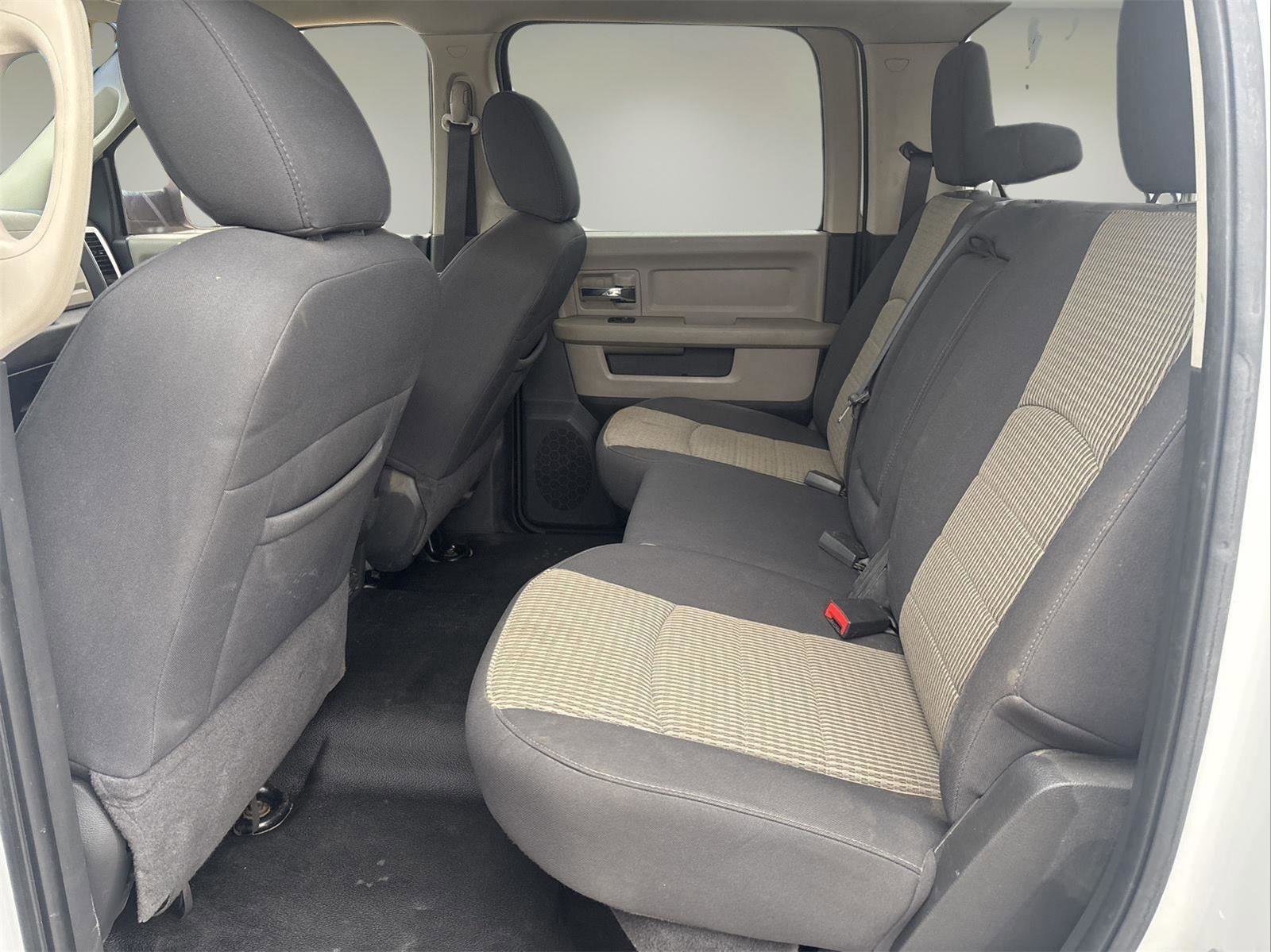 Used 2011 RAM 5500 SLT image 7