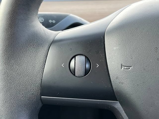 Used 2023 Tesla Model 3 Standard Range RWD image 9