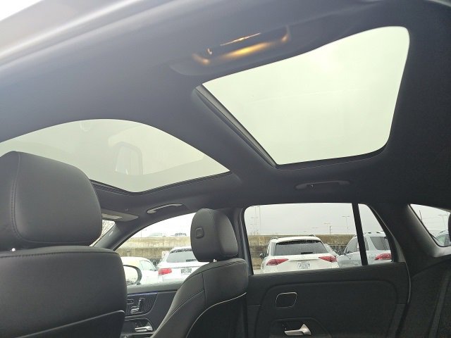 Certified 2025 Mercedes-Benz GLA 250 4MATIC image 15