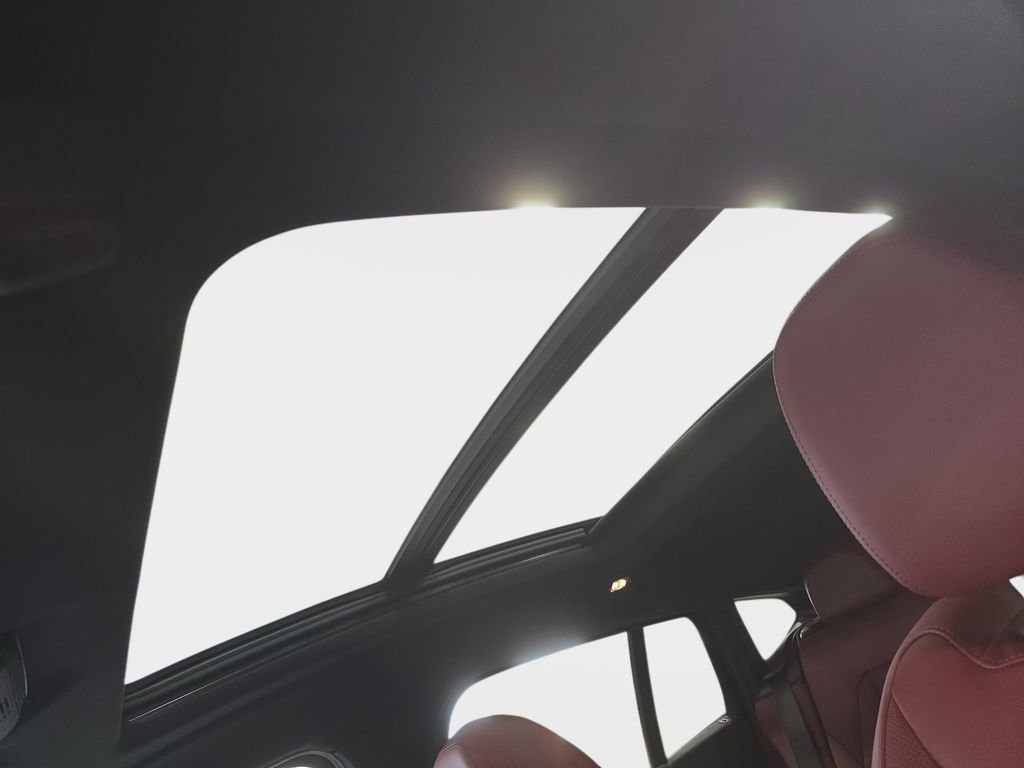 Used 2025 BMW X4 xDrive30i w/ M Sport Package image 23