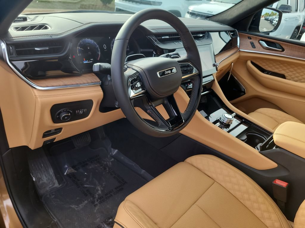 New 2026 Jeep Grand Cherokee L Summit w/ Obsidian Package AWD/4WD image 24