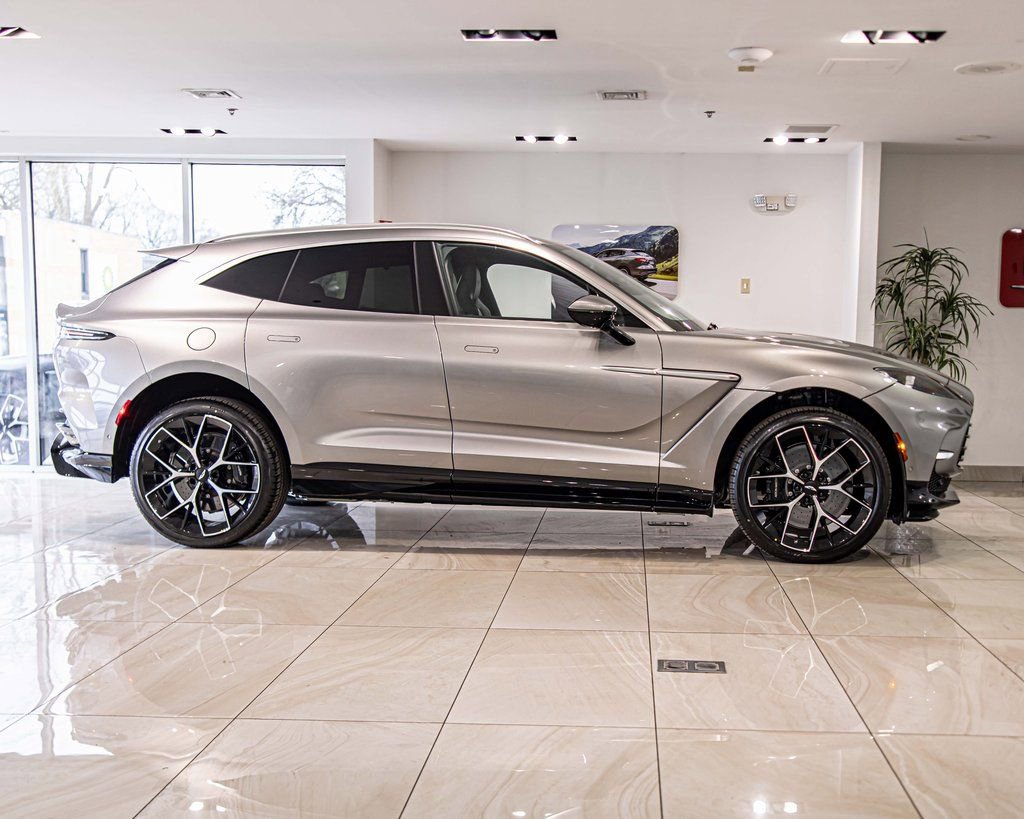 New 2026 Aston Martin DBX 707 AWD/4WD image 9