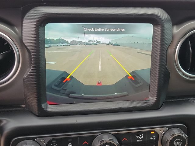 Used 2022 Jeep Gladiator Rubicon w/ Cold Weather Group AWD/4WD image 28