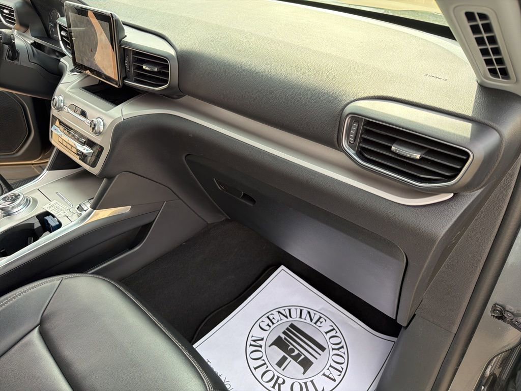 Used 2023 Ford Explorer XLT w/ Equipment Group 202A image 22