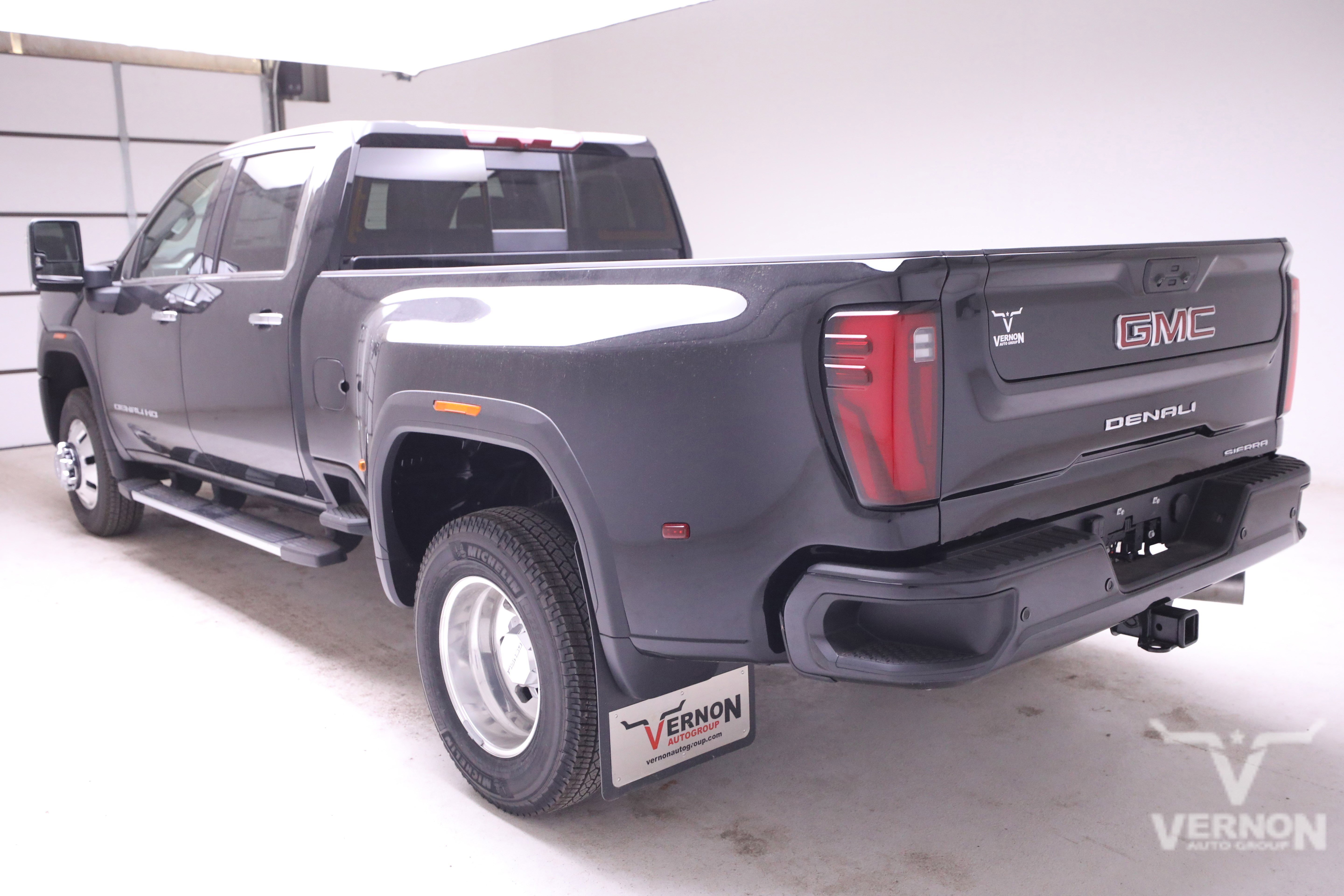 New 2026 GMC Sierra 3500 Denali image 3