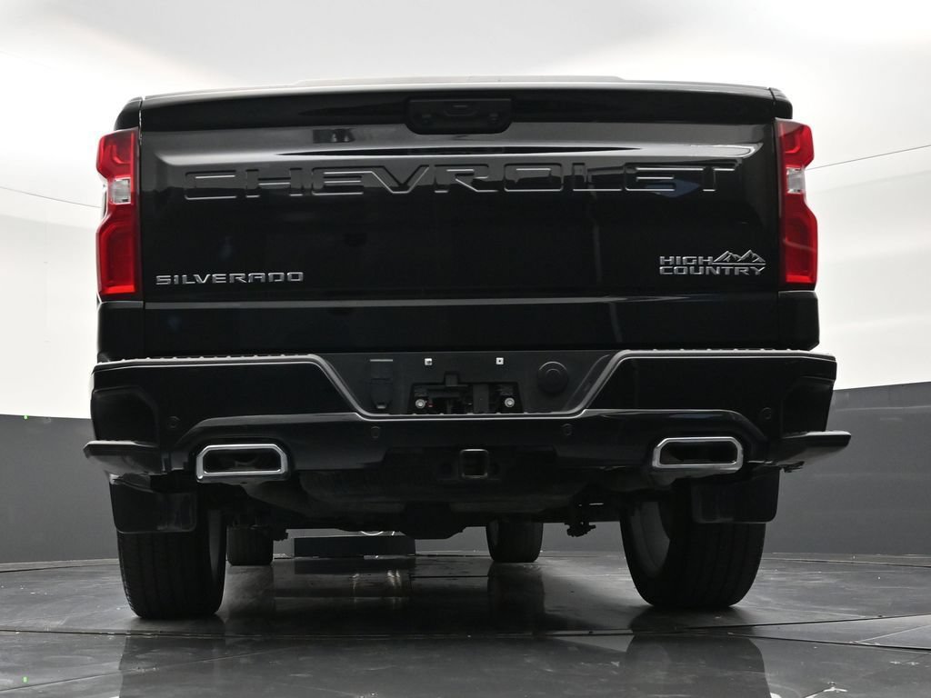Used 2024 Chevrolet Silverado 1500 High Country AWD/4WD image 24