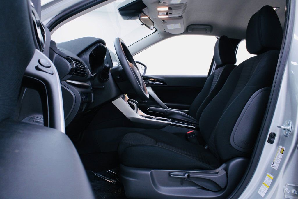 Used 2024 Mitsubishi Eclipse Cross Black Edition image 3