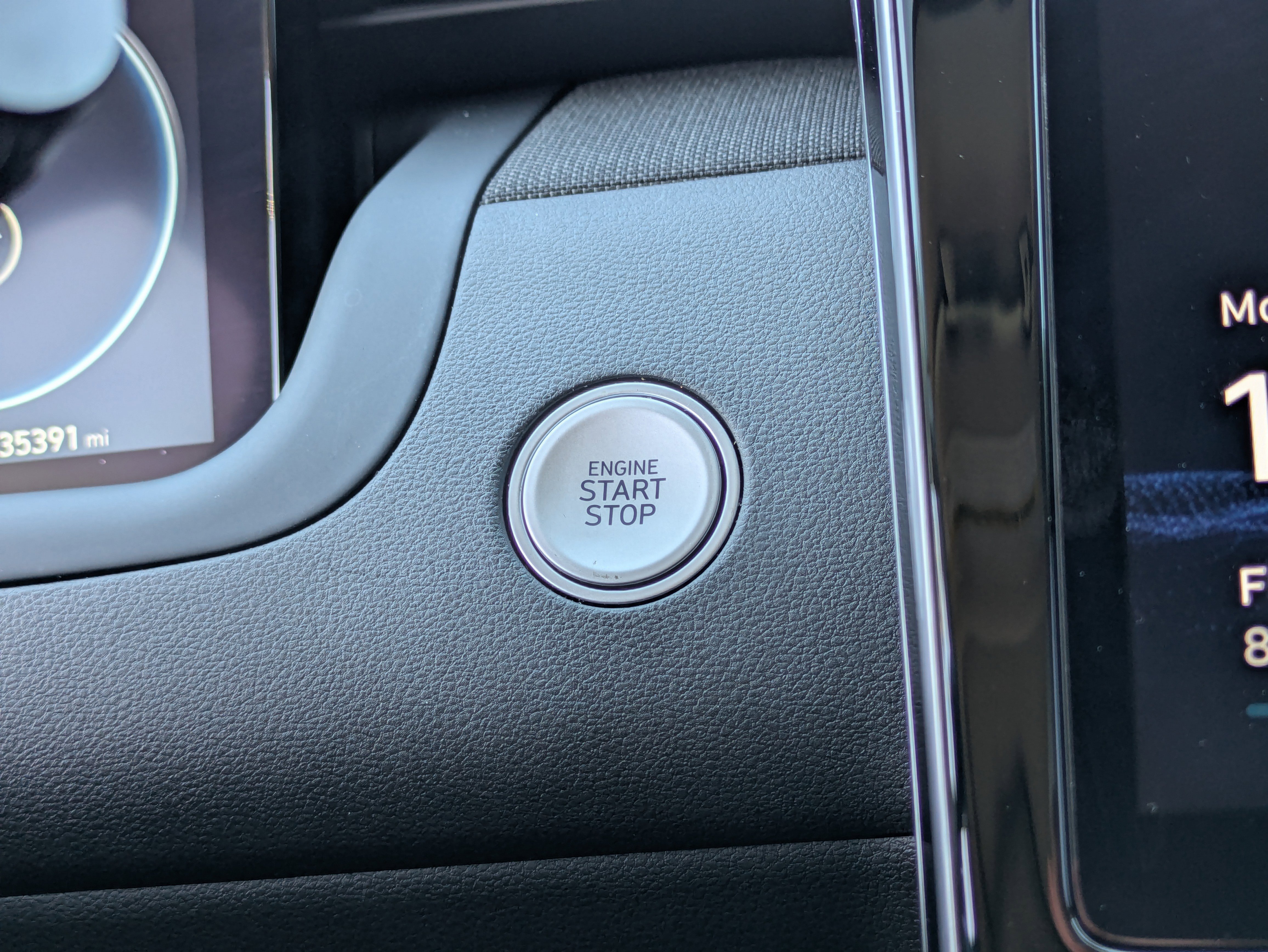 Used 2022 Hyundai Tucson Limited w/ Cargo Package image 29